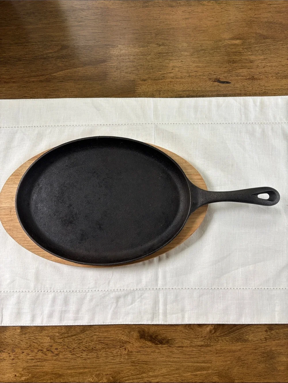 Cast Iron Sizzling 10” Skillet with Wooden Serving Board - Black